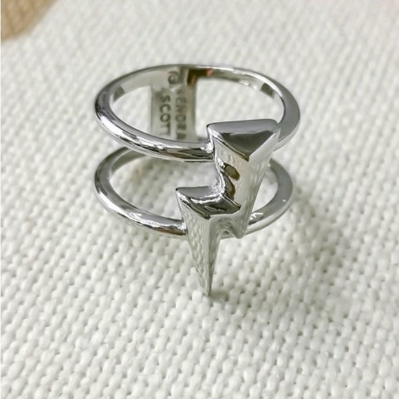 KENDRA SCOTT BOLT DOUBLE BAND RING - SILVER Sz: 7 - Picture 2 of 6